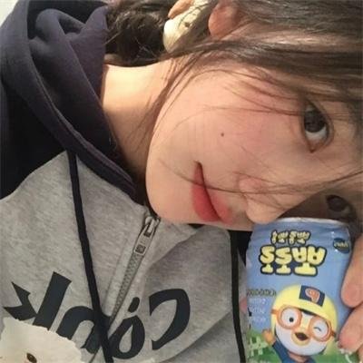 踉跄女孩